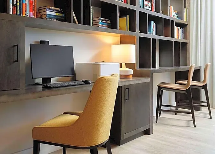 Hotel Waterwalk Extended By Wyndham 3*